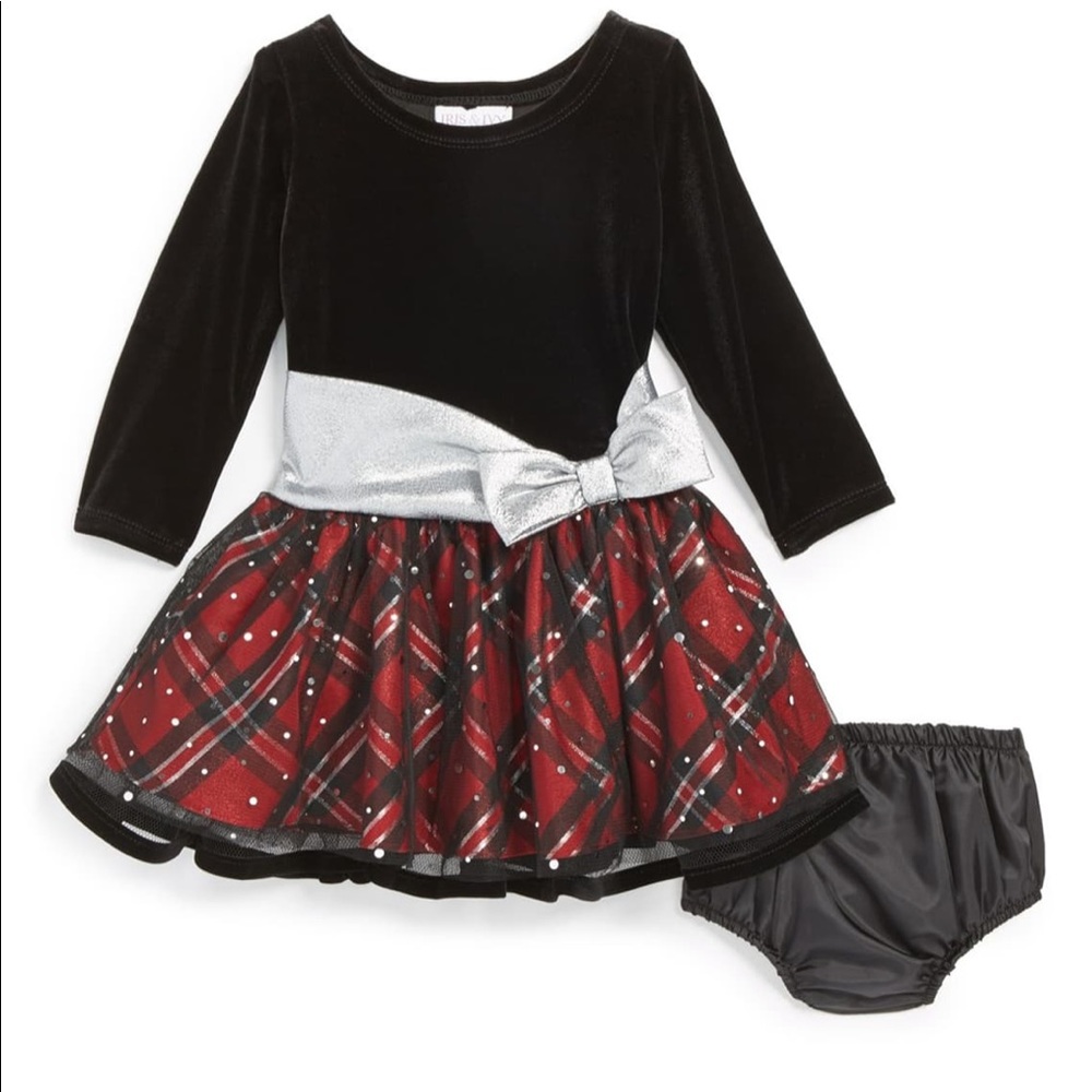 Beautiful Long-Sleeve Plaid, Tulle-Lined Dress